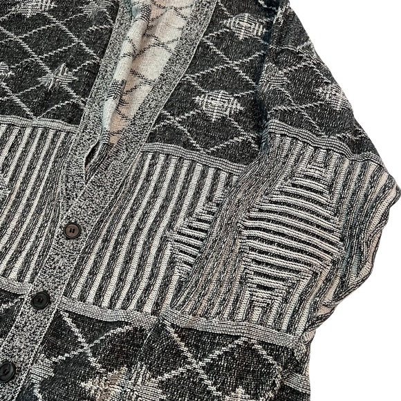 Vintage Men’s Black & Gray Geometric Knit Cardigan Sweater USA Made - Picture 3 of 5